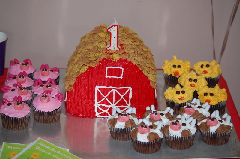 Farm Barn Cakes