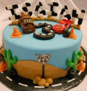 Disney Cars Birthday Cake on Disney Cars 2 Fondant Cakes 289x300 Nice Birthday Fondant Cakes