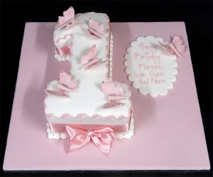 Baby Birthday Cakes on First Birthday Cake For A Girl 300x249 Girls First Birthday Cakes